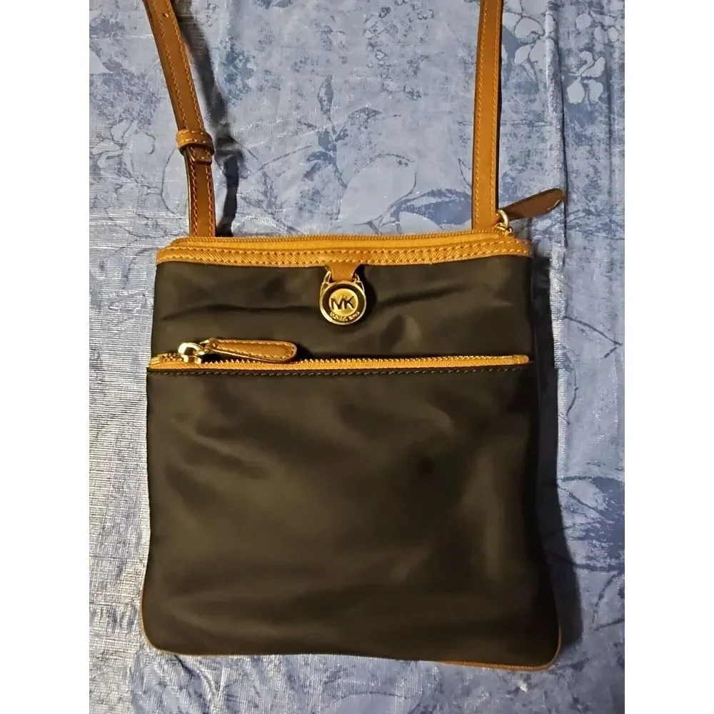 Michael Handbag Purse 32S5GKPC1C Kempton Swingpack‎ Black Nylon Bag Crossbody